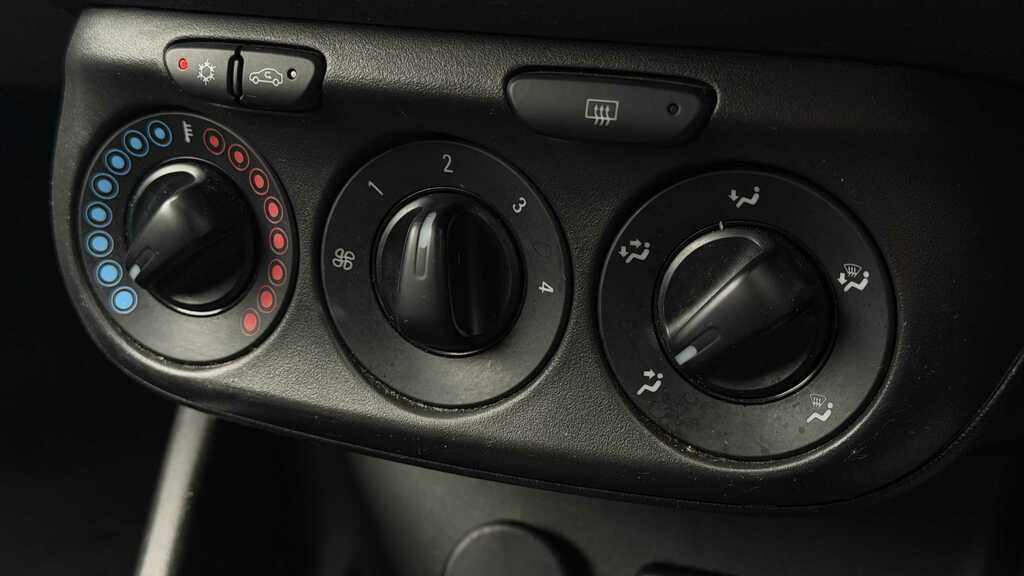 Vauxhall Corsa 1.4 Design Silver #19