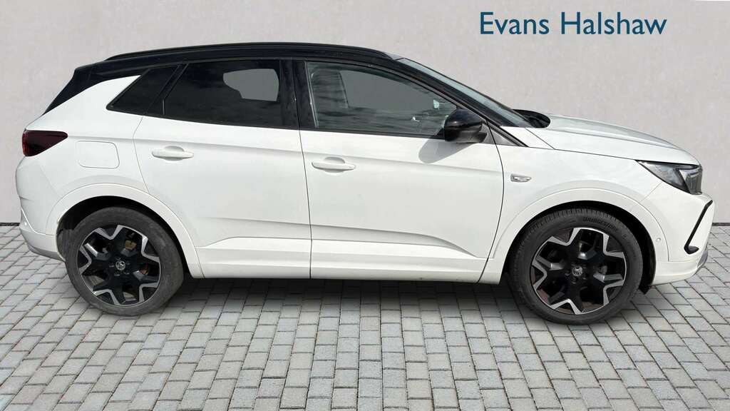 Vauxhall Grandland 1.2 Turbo Ultimate 2023 White #3