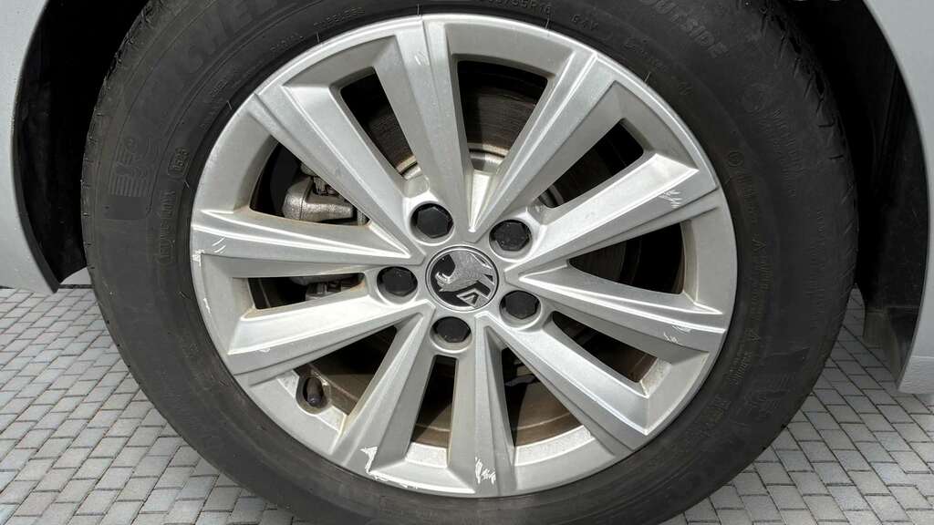 Vauxhall Astra 1.2 Turbo 130 Design 2023 Silver #5