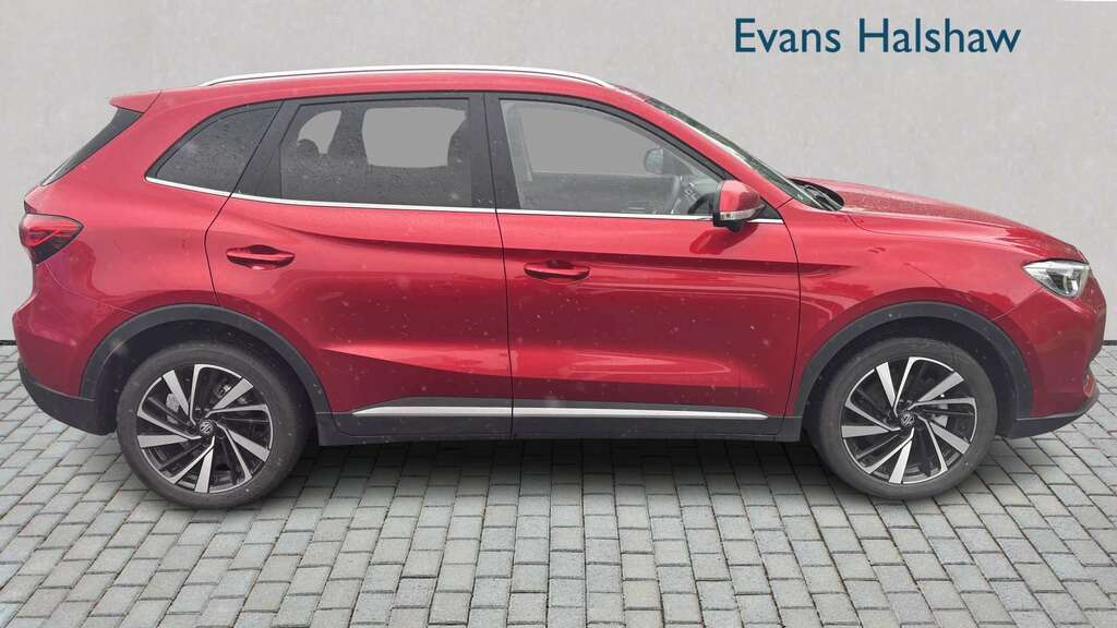 MG ZS 1.5 Hybrid Trophy 2025 Red #4