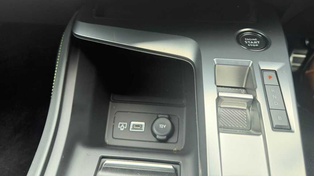 Peugeot 308 Hatchback Black #17