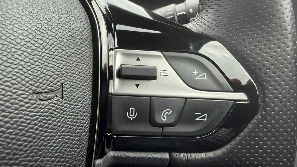 Peugeot 308 Hatchback Black #20