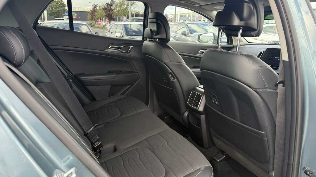 Kia Sportage Launch Edition Red #11