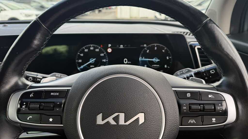 Kia Sportage Launch Edition Red #14