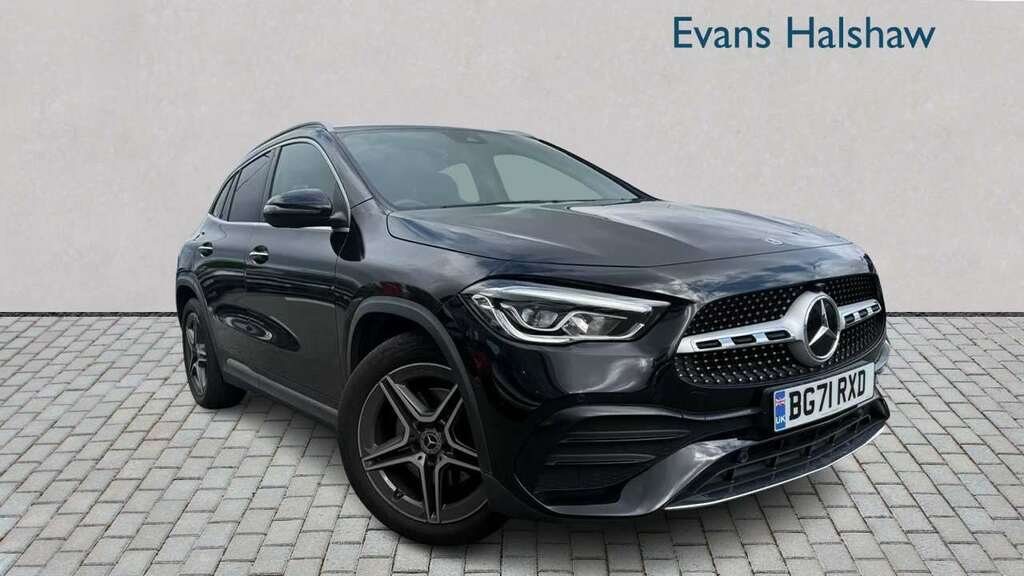 Mercedes-Benz GLA Class 180 Amg Line Premium 2022 Black