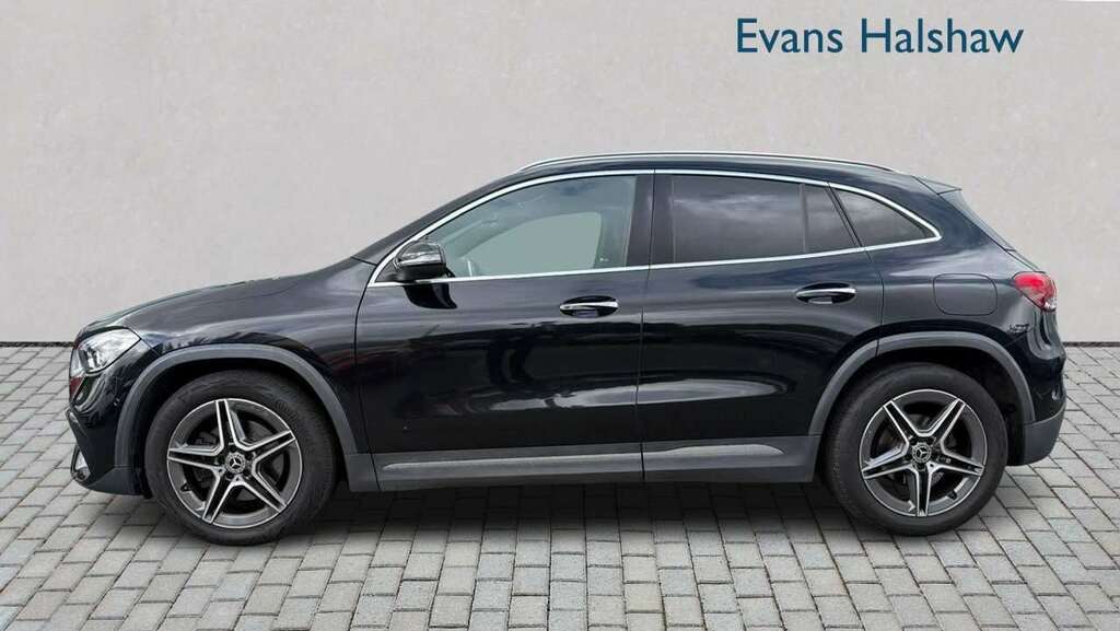 Mercedes-Benz GLA Class 180 Amg Line Premium 2022 Black #6
