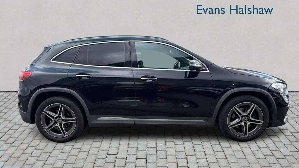 Mercedes-Benz GLA Class 180 Amg Line Premium 2022 Black #5