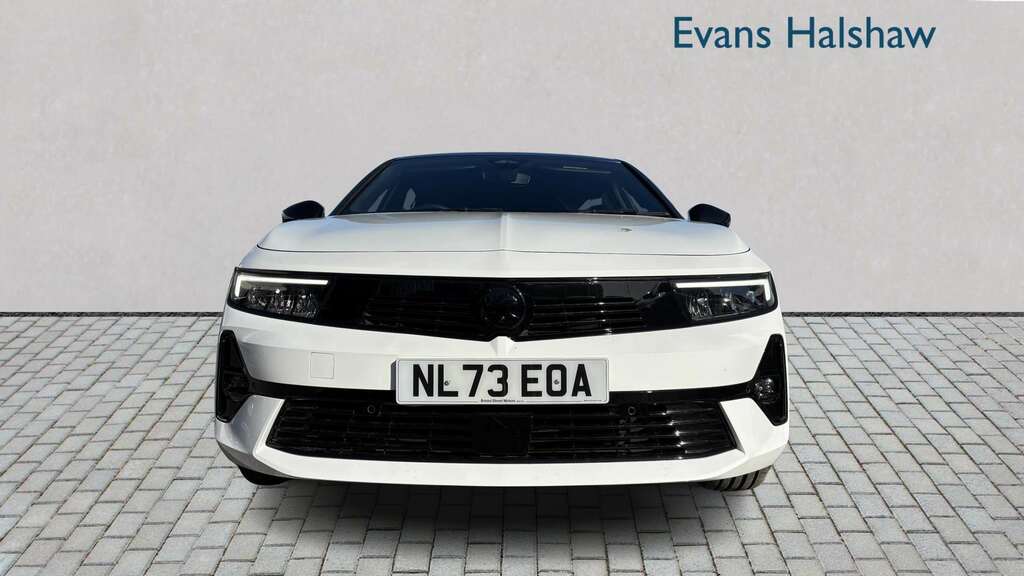 Vauxhall Astra 1.2 Turbo 130 Gs 2023 White #4