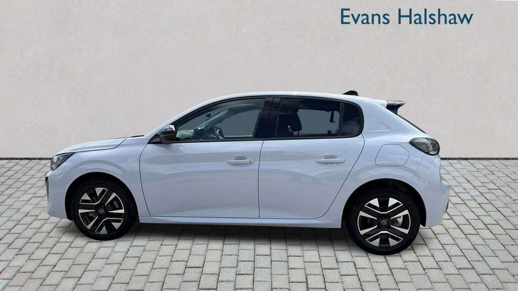 Peugeot 208 1.2 Hybrid 110 Allure E-dsc6 2026 White #3