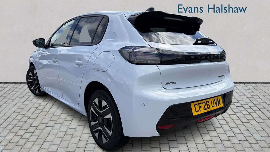 Peugeot 208 1.2 Hybrid 110 Allure E-dsc6 2026 White #2