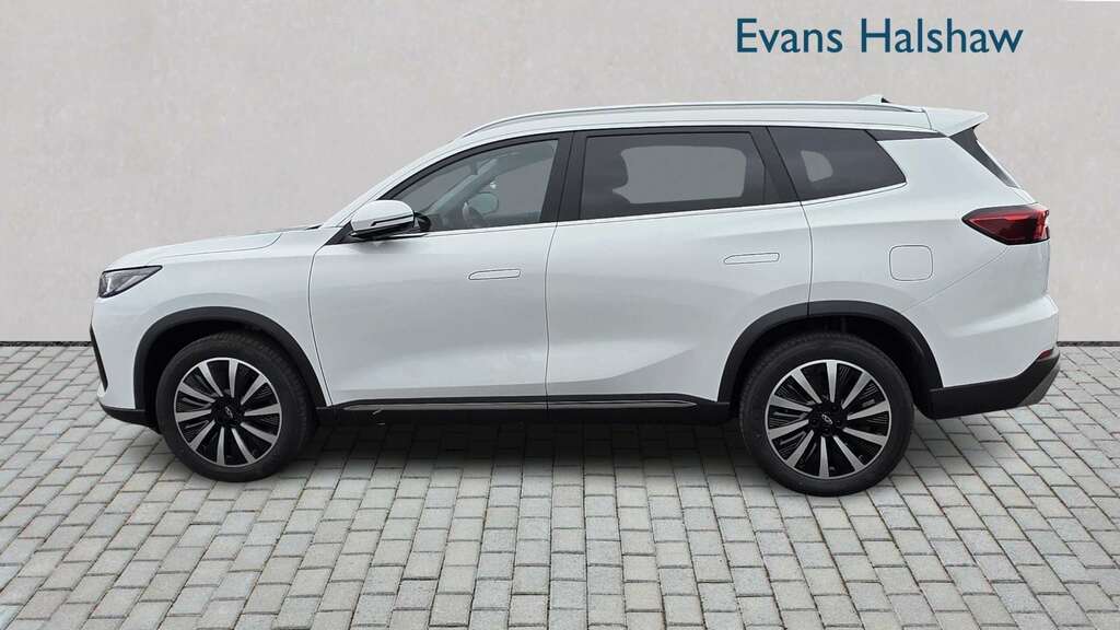 Chery Tiggo 8 1.5T Phev Summit Dht 2026 White #3
