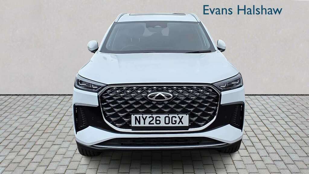 Chery Tiggo 8 1.5T Phev Summit Dht 2026 White #4