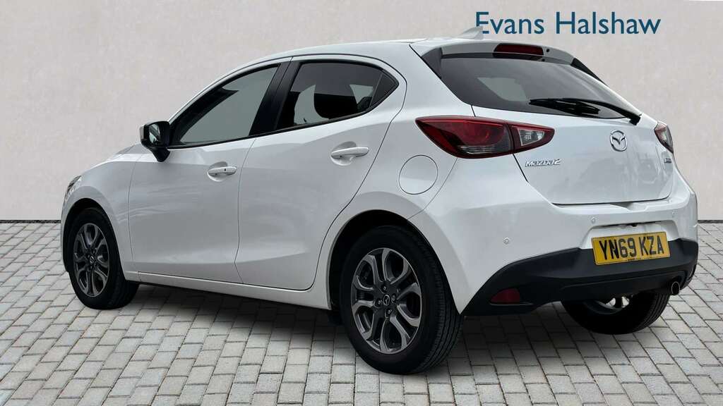 Mazda 2 1.5 115 Gt Sport Nav 2019 White #2
