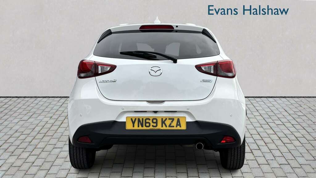 Mazda 2 1.5 115 Gt Sport Nav 2019 White #5