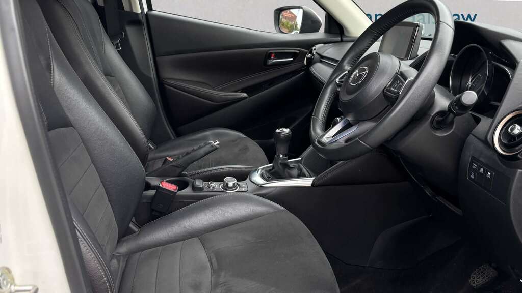 Mazda 2 1.5 115 Gt Sport Nav 2019 White #3