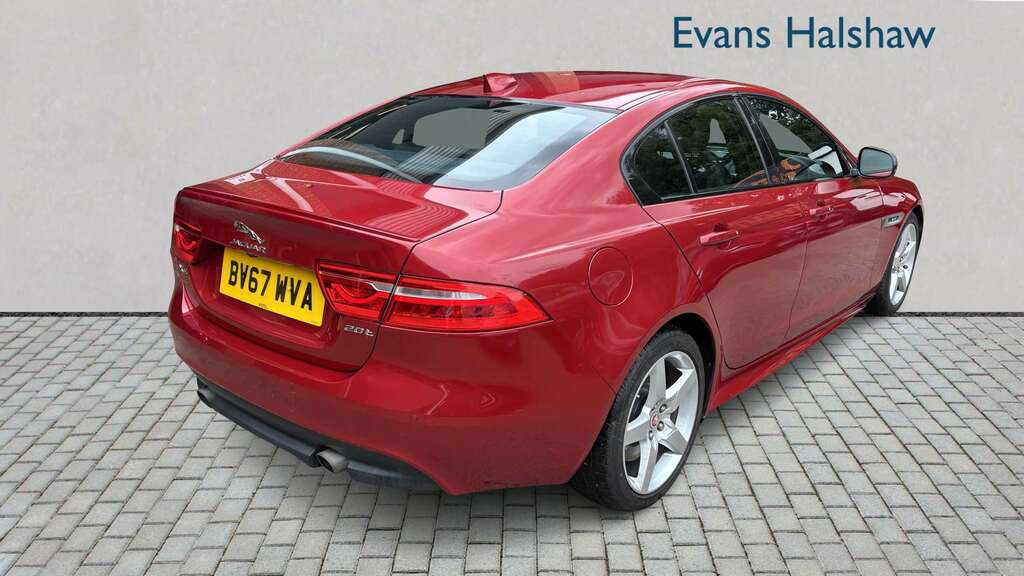 Jaguar XE 2.0 Ingenium R-sport 2017 Red #4