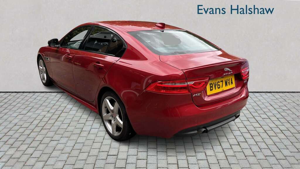 Jaguar XE 2.0 Ingenium R-sport 2017 Red #3
