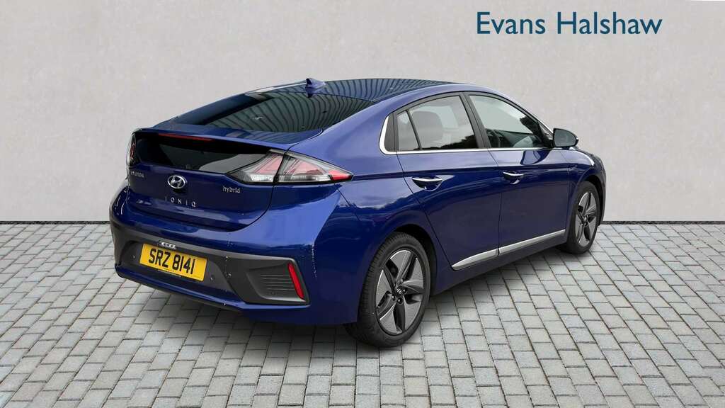 Hyundai Ioniq 1.6 Gdi Hybrid Premium Se Dct 2021 Blue #4