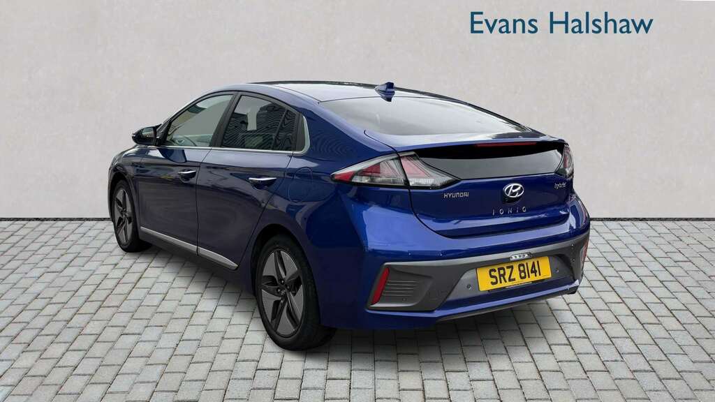 Hyundai Ioniq 1.6 Gdi Hybrid Premium Se Dct 2021 Blue #3