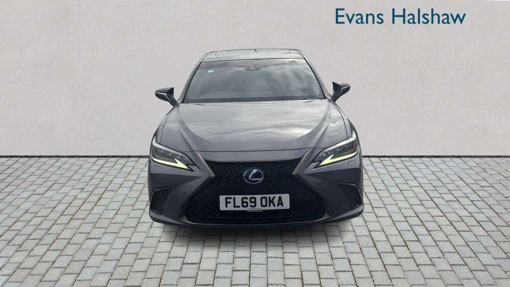 Lexus ES 300H 2.5 F-sport Cvt 2019 Grey #4
