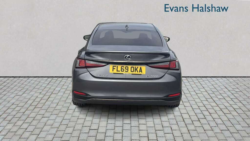 Lexus ES 300H 2.5 F-sport Cvt 2019 Grey #5
