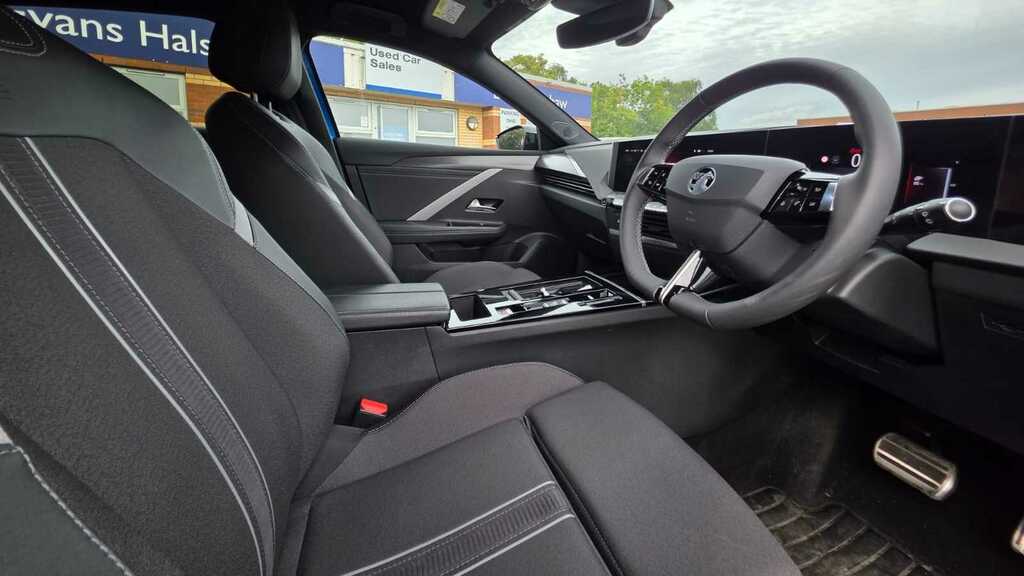 Vauxhall Astra 1.2 Turbo 130 Ultimate Black #9