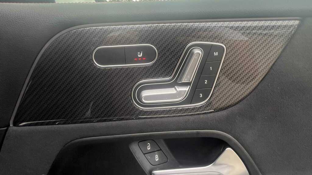 Mercedes-Benz GLB Class Glb 200 Rhd White #10