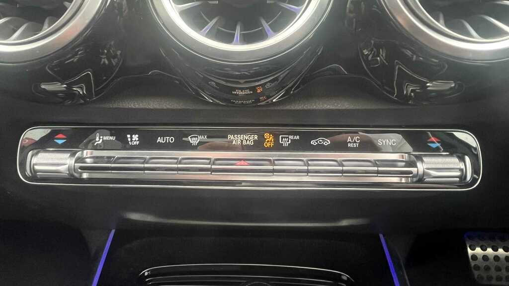 Mercedes-Benz GLB Class Glb 200 Rhd White #18