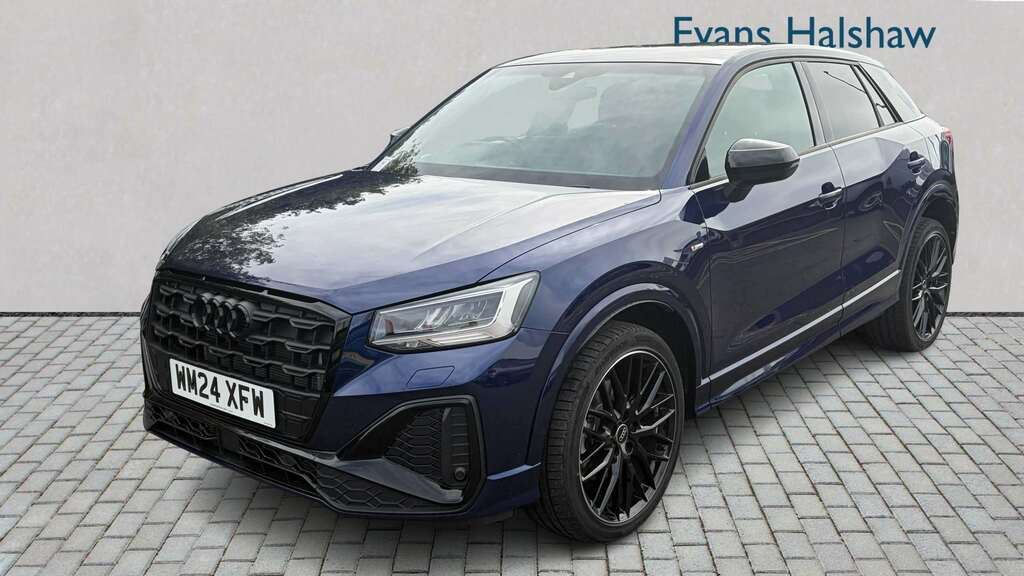 Audi Q2 35 Tfsi Black Edition 2024 Blue #6