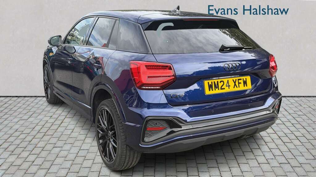 Audi Q2 35 Tfsi Black Edition 2024 Blue #5