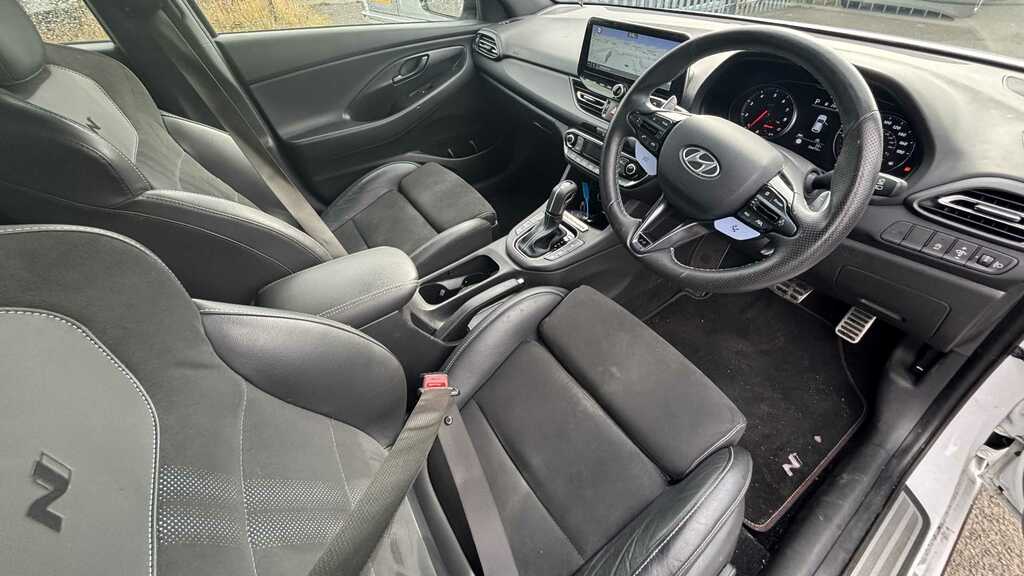 Hyundai I30 Crdi Se Connect Red #8