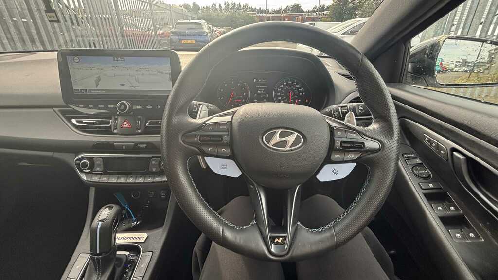 Hyundai I30 Crdi Se Connect Red #10