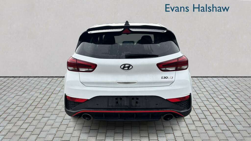 Hyundai I30 2.0T Gdi N Performance Dct 2022 White #5