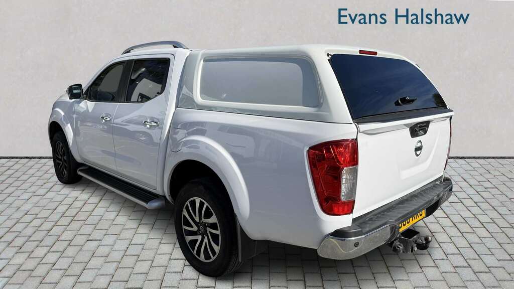 Nissan Navara Double Cab Pick Up Tekna 2.3Dci 190 4Wd 2018 White #6