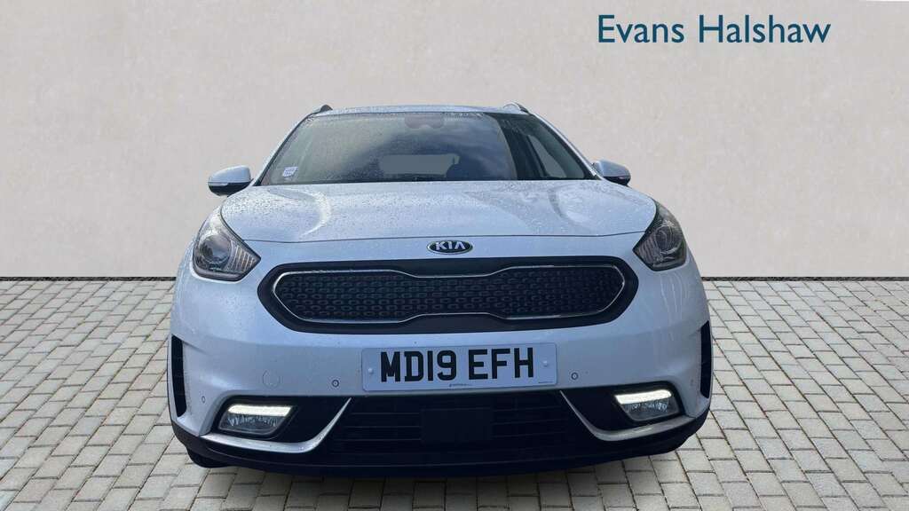 Kia Niro 1.6 Gdi Hybrid 4 Dct 2019 White #5