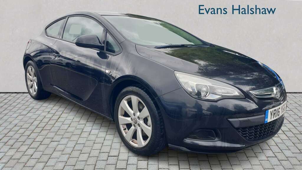 Vauxhall Astra GTC 1.4T 16V Sri White #2