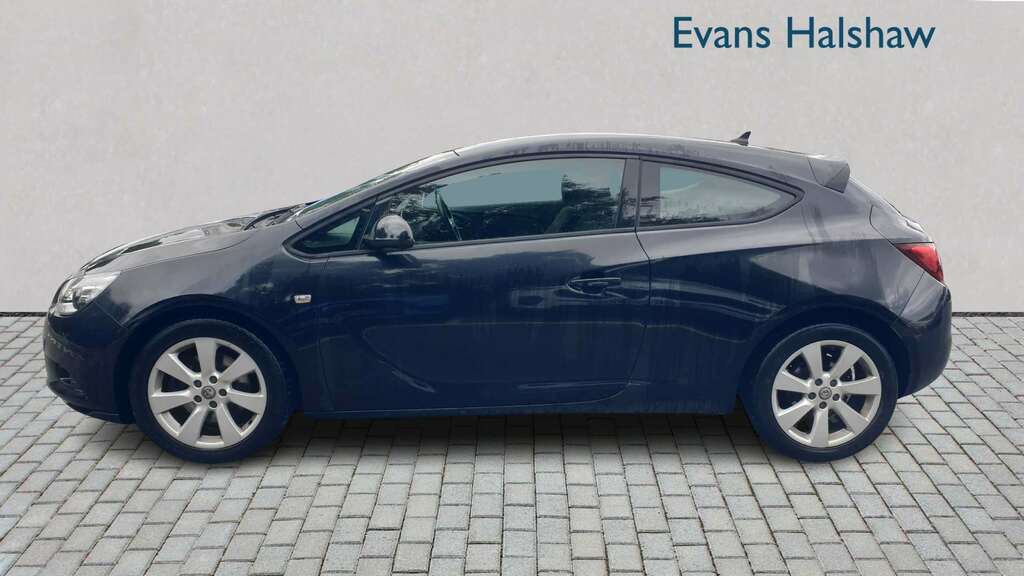 Vauxhall Astra GTC 1.4T 16V Sri White #7