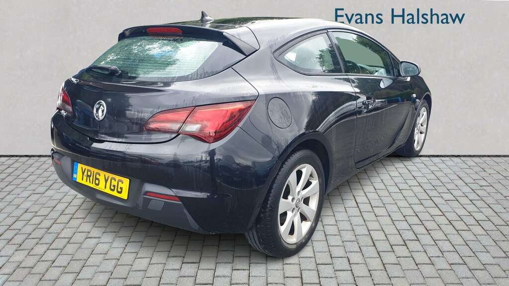 Vauxhall Astra GTC 1.4T 16V Sri White #10