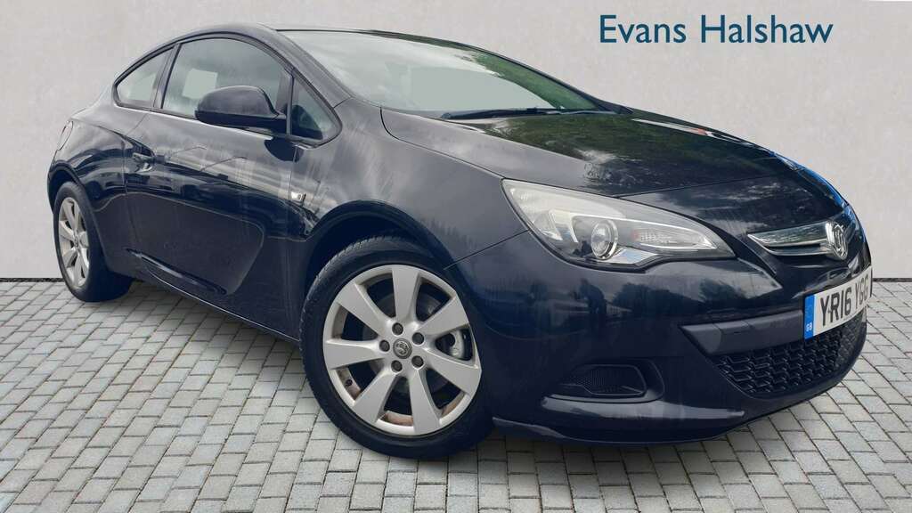 Vauxhall Astra GTC 1.4T 16V Sri White #1