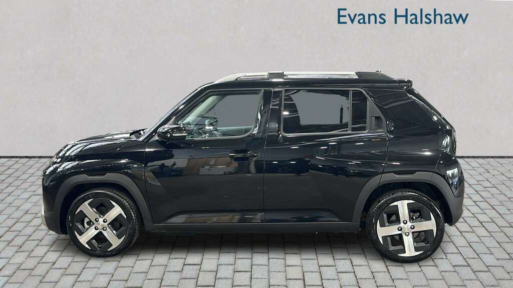 Hyundai Inster 85Kw 02 49Kwh 2026 Black #3