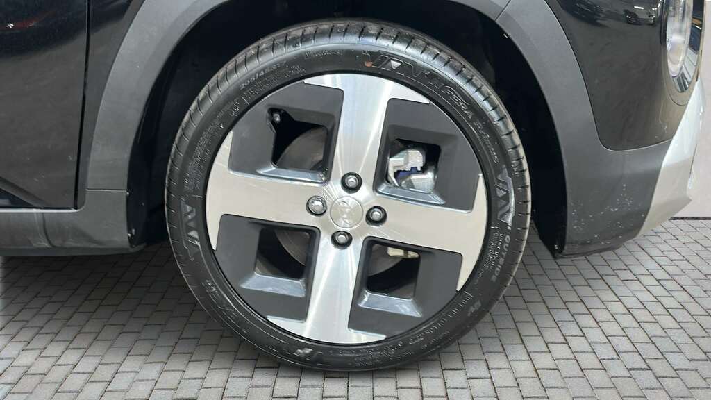 Hyundai Inster 85Kw 02 49Kwh 2026 Black #6