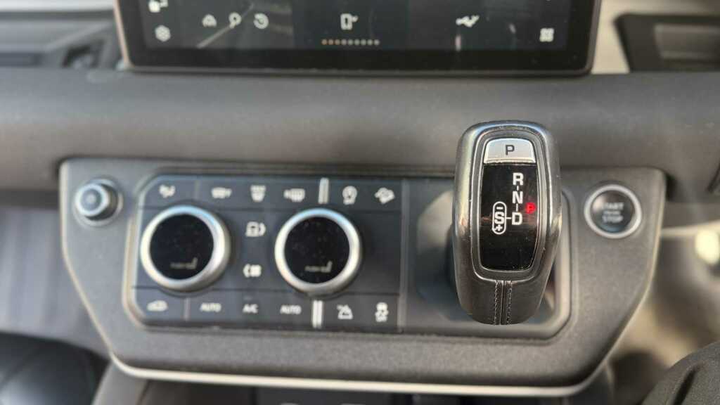 Land Rover Defender 90 3.0 D200 S 90 White #13