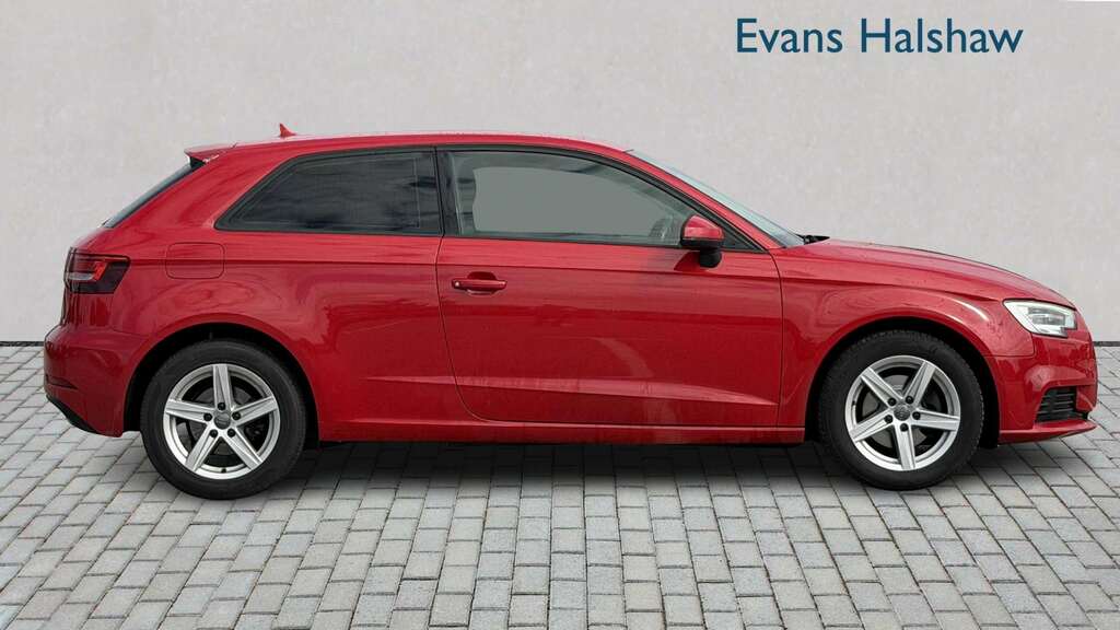 Audi A3 1.4 Tfsi Se 2017 Red #3