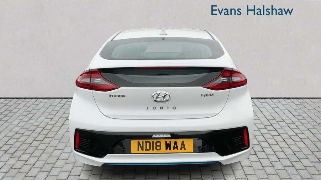 Hyundai Ioniq 1.6 Gdi Hybrid Premium Se Dct 2018 White #5