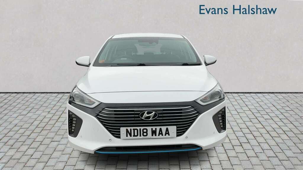 Hyundai Ioniq 1.6 Gdi Hybrid Premium Se Dct 2018 White #4