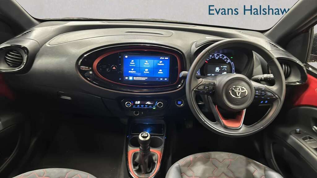 Toyota Aygo X 1.0 Vvt-i Exclusive 2023 Red #6