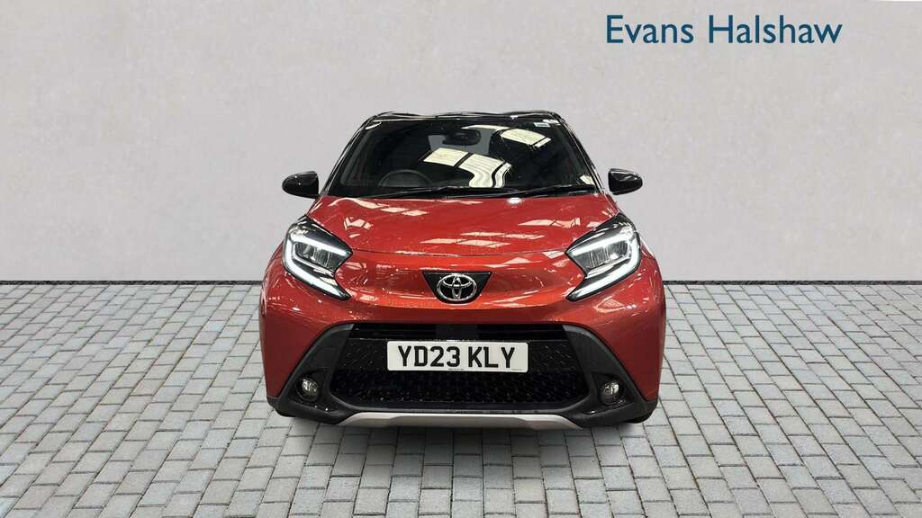 Toyota Aygo X 1.0 Vvt-i Exclusive 2023 Red #4