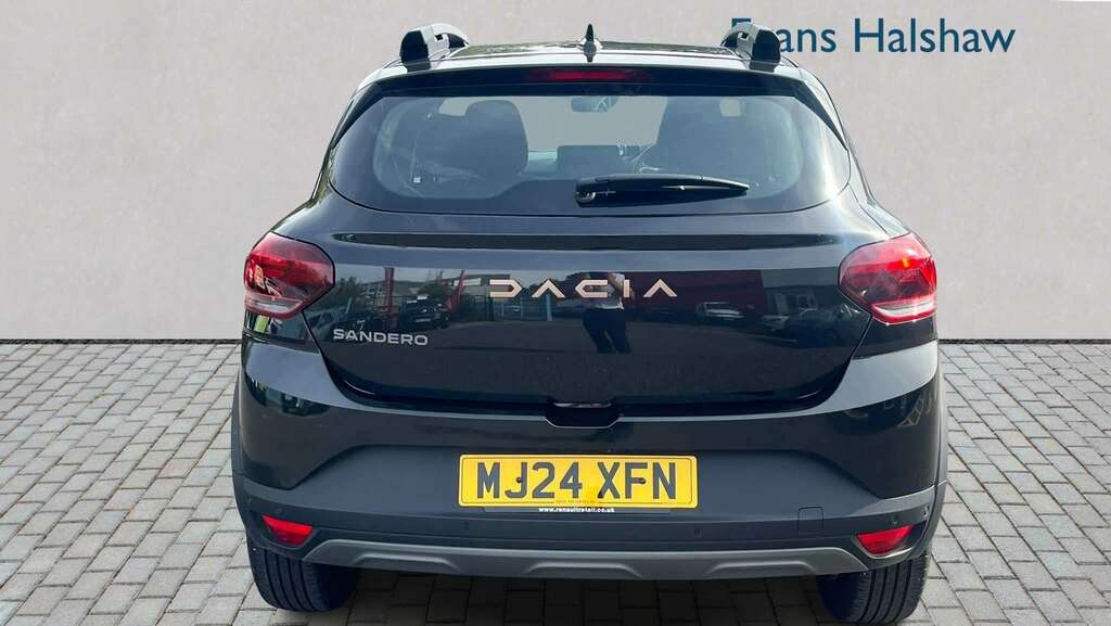 Dacia Sandero Stepway 1.0 Tce Extreme Cvt 2024 Black #5