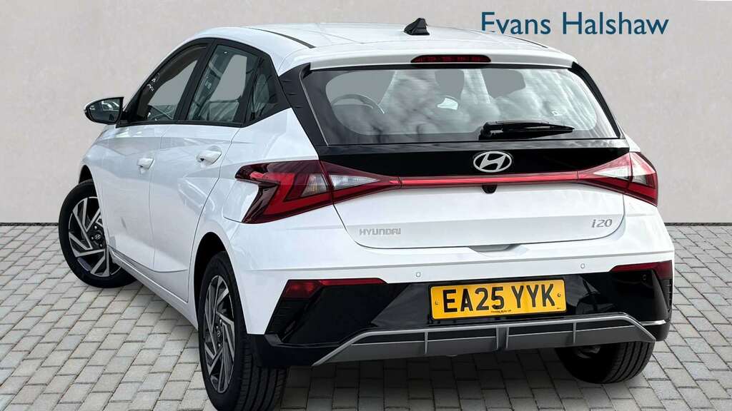 Hyundai I20 1.0T Gdi Advance Nav 2025 White #2
