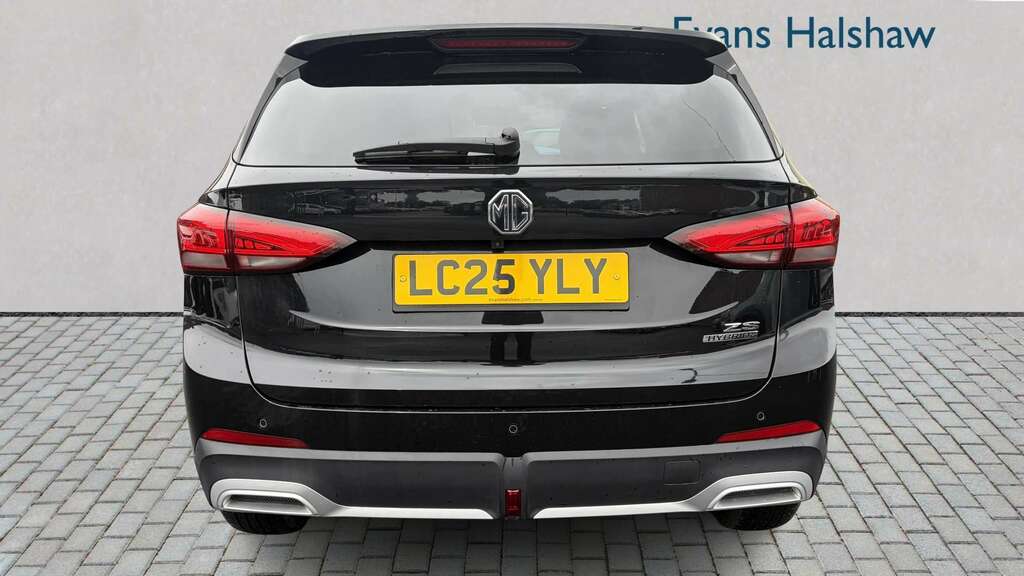 MG ZS 1.5 Hybrid Trophy 2025 Red #6